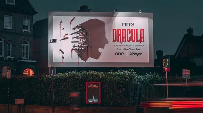BBC สร้างสรรค์บิลบอร์ดหรือสื่อโฆษณานอกบ้านสุดครีเอทีฟ